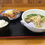 いのよし - 唐揚げセット（唐揚げ3ヶ+ご飯小+塩ラーメン）800円