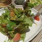 健康居酒屋 しぞ～か 魚to畑 - 有機野菜のサラダ
