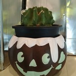 麺家 ぶんすけ - カウンター席のオブジェ