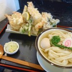 まさか - エビ天うどん（ひやあつ）    こごみが良い！！