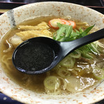 Ajidokoro Shimizu - 甘いスープ。
                        
                        一般で言うラーメン、中華そばとはそもそものベクトルが違います。