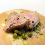 ランチ3,600円コース、乳飲み仔牛のソテー