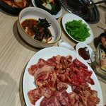 Kokusangyuu Yakiniku Kuidon - 