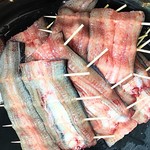 川豊 - 捌かれた鰻はたらいの中に