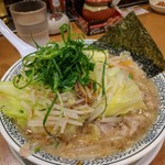 Marugen Ramen - 野菜肉そば842円