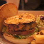 エッグベーコンチーズバーガー