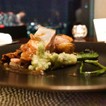 sky - 松阪豚ロースのグリル、春の山菜と生姜のアクセント