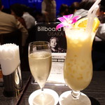 ビルボードライブ大阪 - スパークリングワインとマンゴーパッションミルク