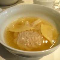 トゥーランドット 臥龍居  - 春筍灌湯包（春筍とズワイ蟹のチャイナラビオリ）