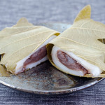 群林堂 - 柏餅（断面）