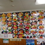 小川港魚河岸食堂 - 壁面のメニュー