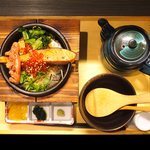 創作お茶漬け専門店 だよね。 - 鮭といくらの海鮮茶漬け+炙り明太子 980円