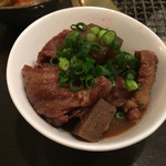 ゆとり亭 - 牛もつ煮