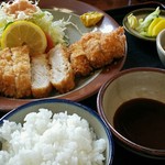 入船 - ロースカツ定食￥1.250(外税)