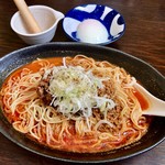 無奏天生 - 汁なし担々麺(4辛)(¥650)+温泉玉子(¥50)