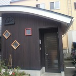 駐車場にあるトイレ