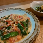 おひるの定食の「にらとま牛たまご炒め」