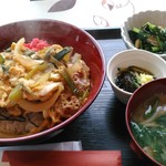 Kicchin Gurashiasu - この日の肉系の日替わりランチはかつ丼です。