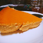 エゾアムプリン製造所 - 大きなスプーンで取り分けます