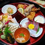 Ryori Ryokan Kanetomo - 子供の夕食！→でっかいお椀に入って登場！