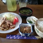 英 - しょうが焼き定食