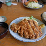 とんかつ屋九兵衛 - 特大ロースかつ定食