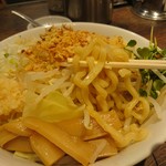 つけめんTETSU 壱の木戸 - 「まぜそば（大盛）」の麺