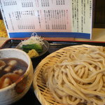 手打ちうどん 福助 - いなかうどん（中）＋肉汁。この日は既に白うどん売り切れでした