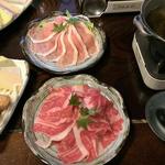 町屋 清水庵 - ２色鍋ですが同じ出汁 (鰹だし)