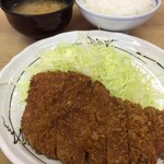 とんかつ いもや - とんかつ定食(800円)