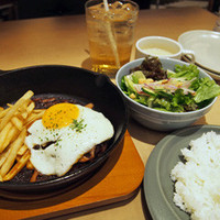 THE RIGOLETTO - 肉屋の手ごねハンバーグ