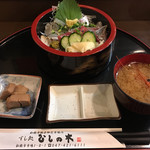 Sushi Dokoro Hishinoki - 本日の４種丼（カツオ，サヨリ，アジ，あぶりかます）　１０８０円　(2017/05)