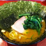 ラーメン 厚木家 - ラーメン中盛 海苔増し。￥760＋￥80(5枚)