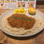 カリーフォルニアダイニング カイ - カレーミートソースパスタ！ スパイス煮卵付♡