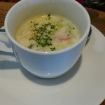 カフェ サルーテ - グラタンランチのスープ