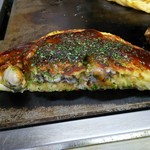 お好み焼 もりした - もう半分はソースで