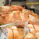 ブランジェ浅野屋 - どれも美味しそう