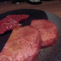 焼肉ホルモン 稲田 - 舌とハラミ