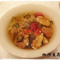 四川豆花飯荘 東京店 - お茶を入れた後の八宝茶