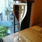 エスタシオン - CAVA シュワシュワっと