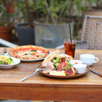 UPMARKET PIZZA&CAFE - 