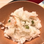あらや滔々庵 - ご飯：白海老とうすい豆の炊き込み