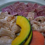 美濃吉 - ホルモン盛り合わせ