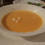 ステーキレストラン パポイヤ - ニンジンのポタージュスープ