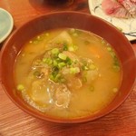 鶏もつ煮込み