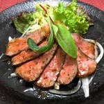 低温調理のローストビーフ～赤ワインソース～