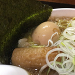 一条流がんこ総本家分家四谷荒木町 - 味玉とメンマ代わりのちくわ