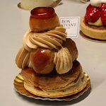 BON VIVANT - お店のマークにもなっているサントノーレ