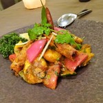 インド料理 想いの木 - 活車エビのスパイシー炒め