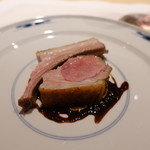 CHIUnE - システロン産子羊炭焼き 滑子のソース 花山椒のソース